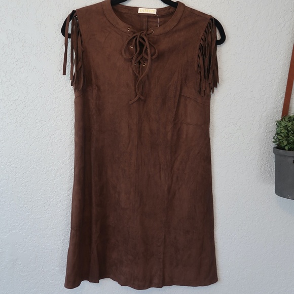 LA REINE FRINGE DRESS SIZE SMALL - Picture 1 of 7